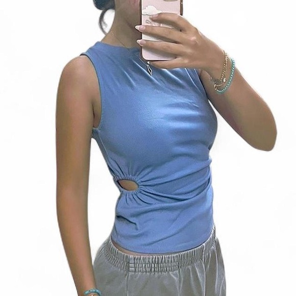 Blue Juniper Blu sleeveless tank top with cutout - Picture 1 of 4